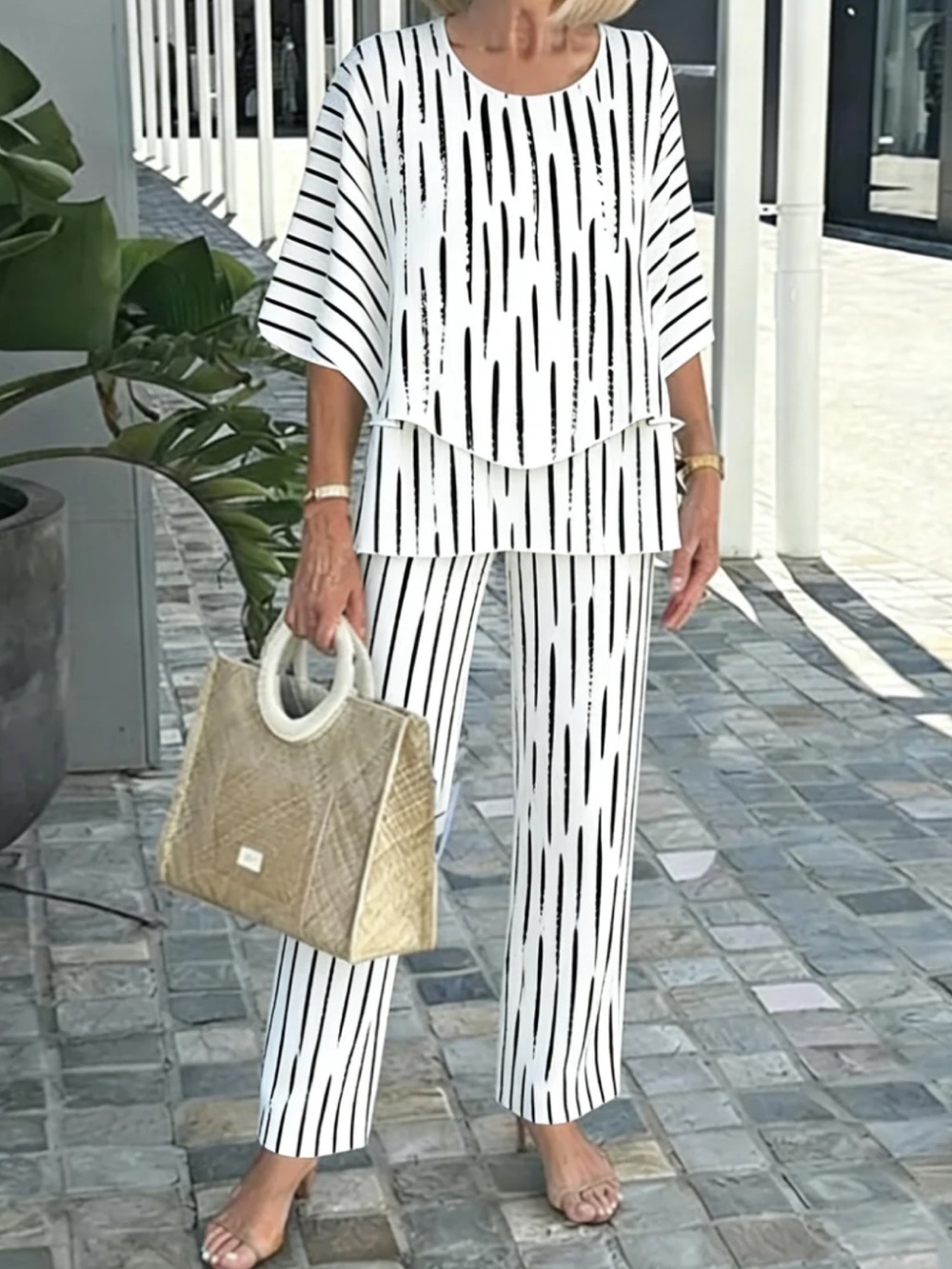 NWT 2 Piece Blouse and Pants Women’s Set White & Black Abstract Striped Sz XL